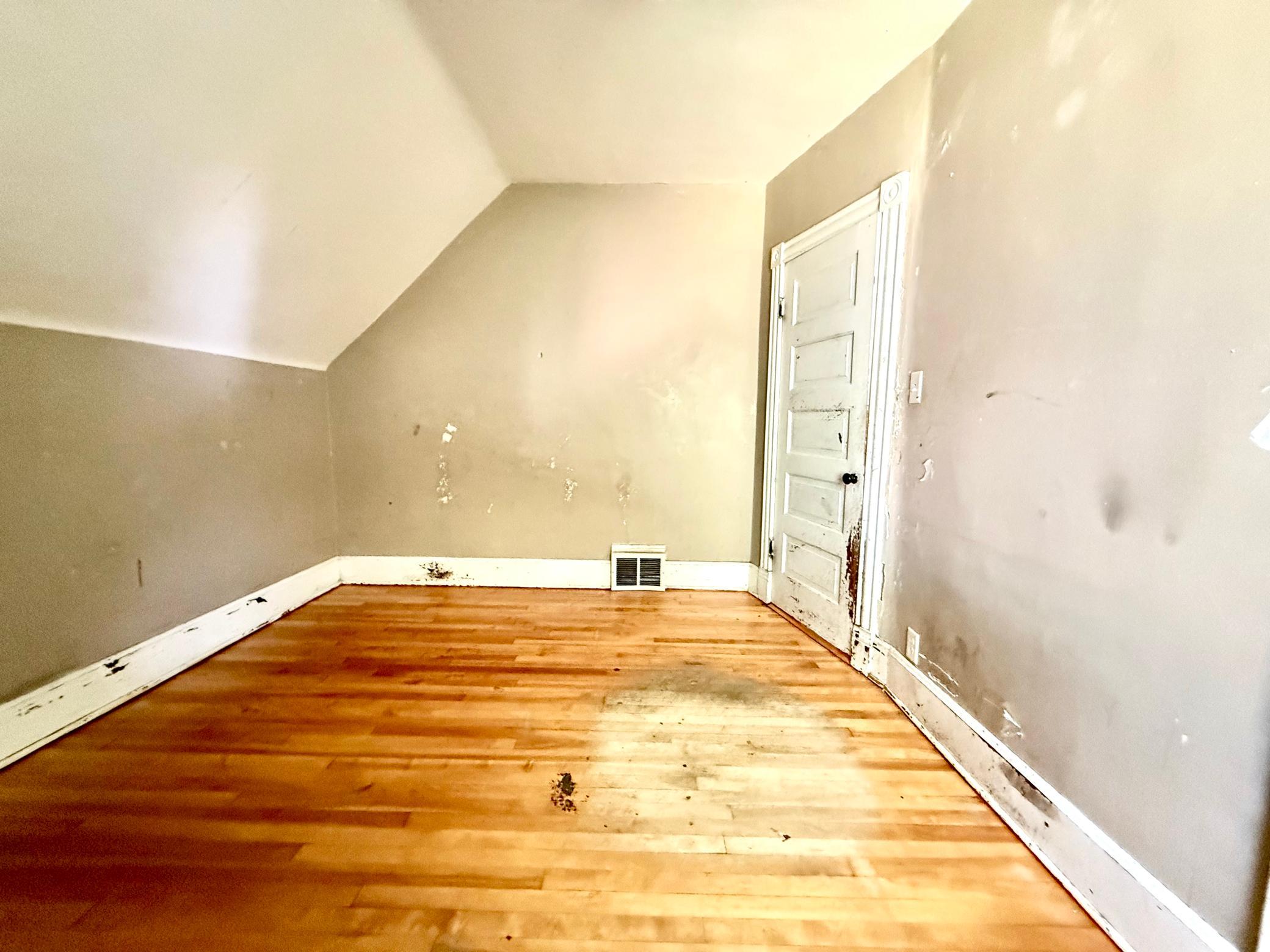 866 Duluth Street Property Photo 13