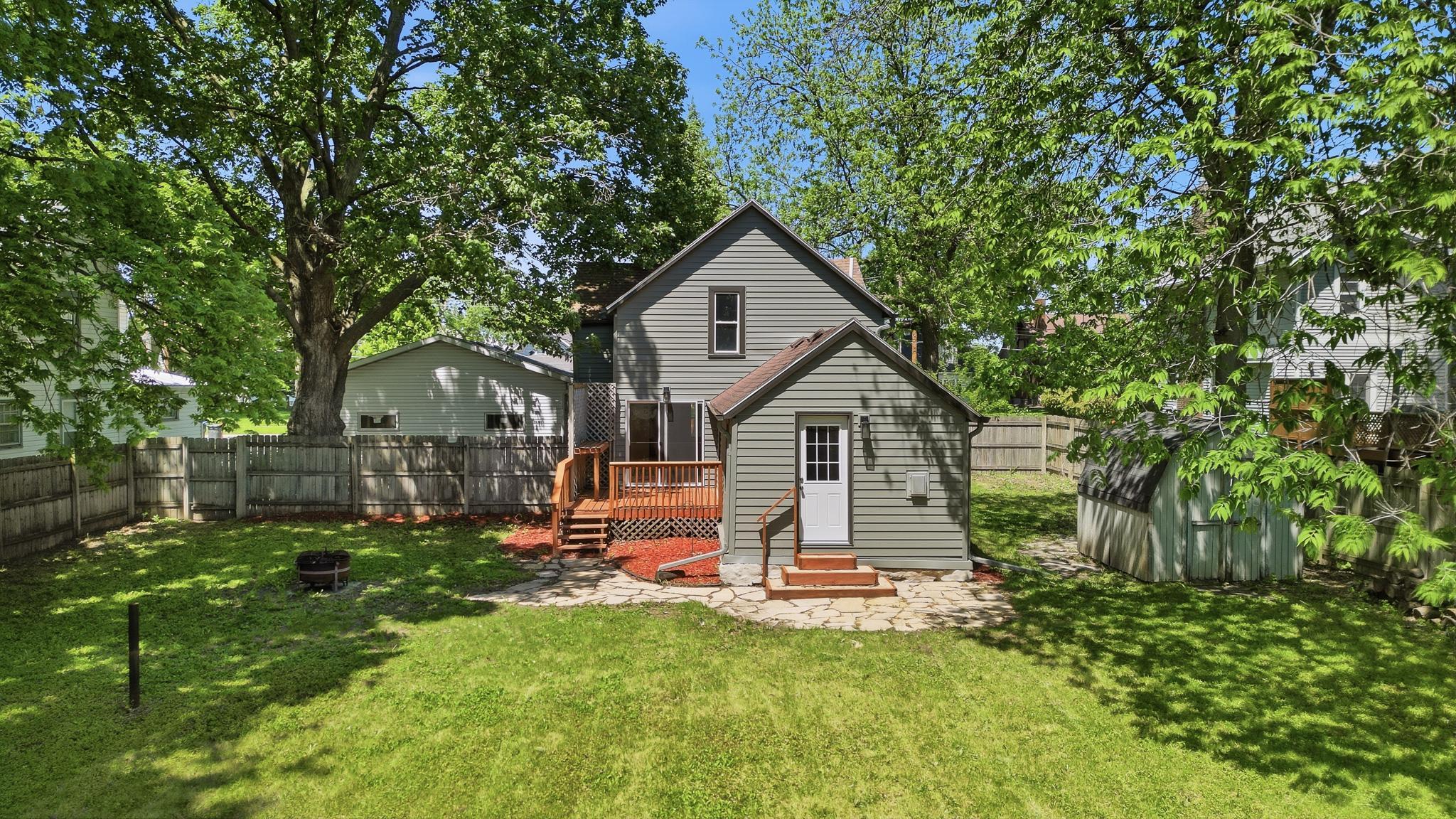 1035 E Main Street Property Photo 3