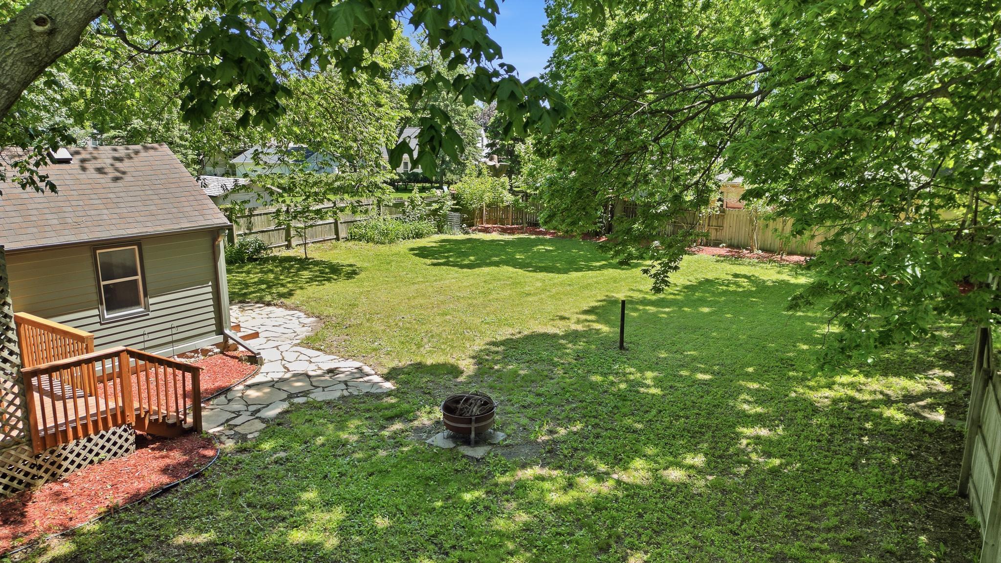 1035 E Main Street Property Photo 4