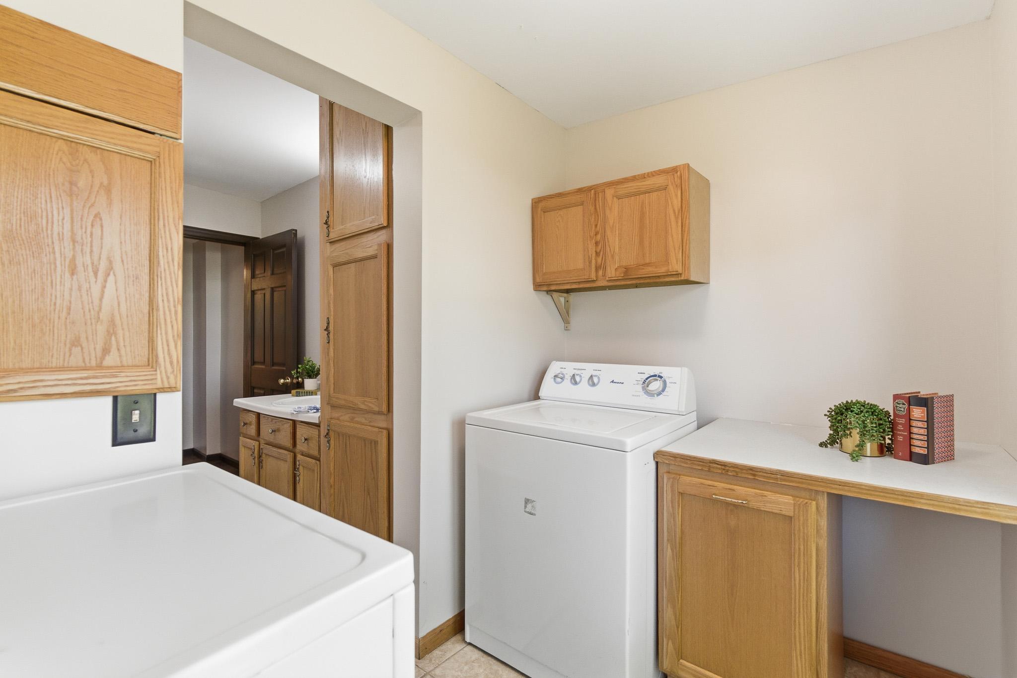 1035 E Main Street Property Photo 16