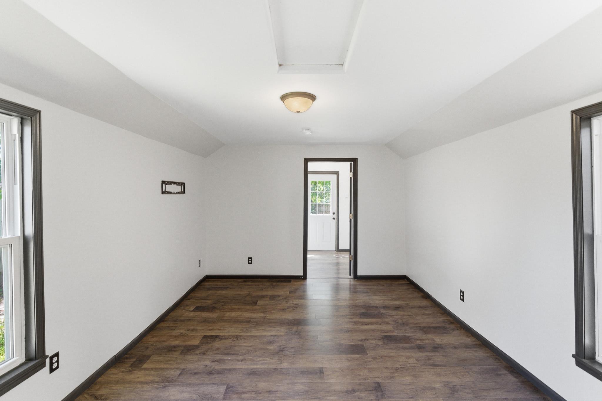 1035 E Main Street Property Photo 19