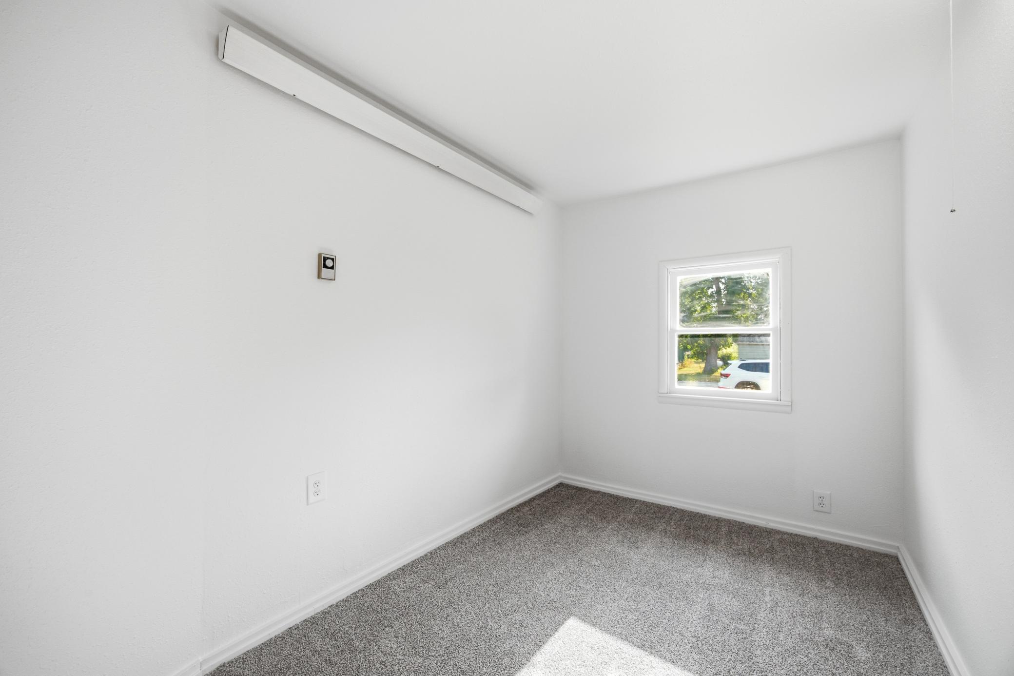 206 1st Avenue Ne Property Photo 16