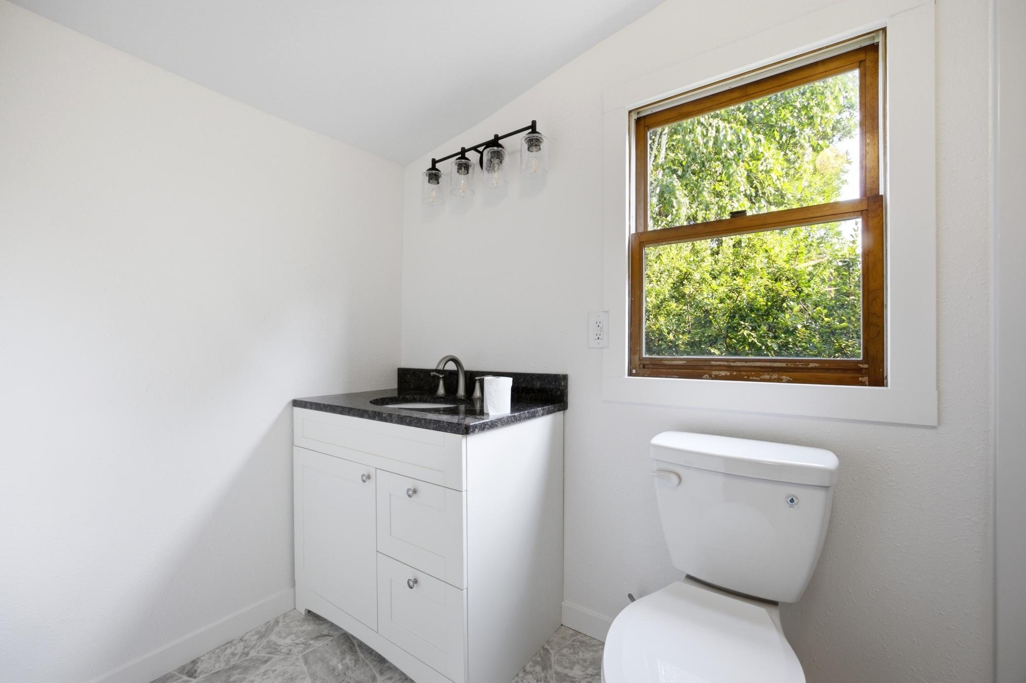 206 1st Avenue Ne Property Photo 20