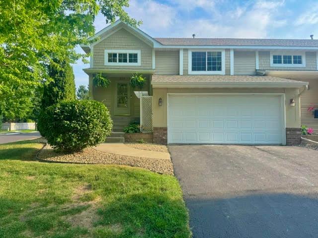 701 S Oaks Drive Property Photo 1