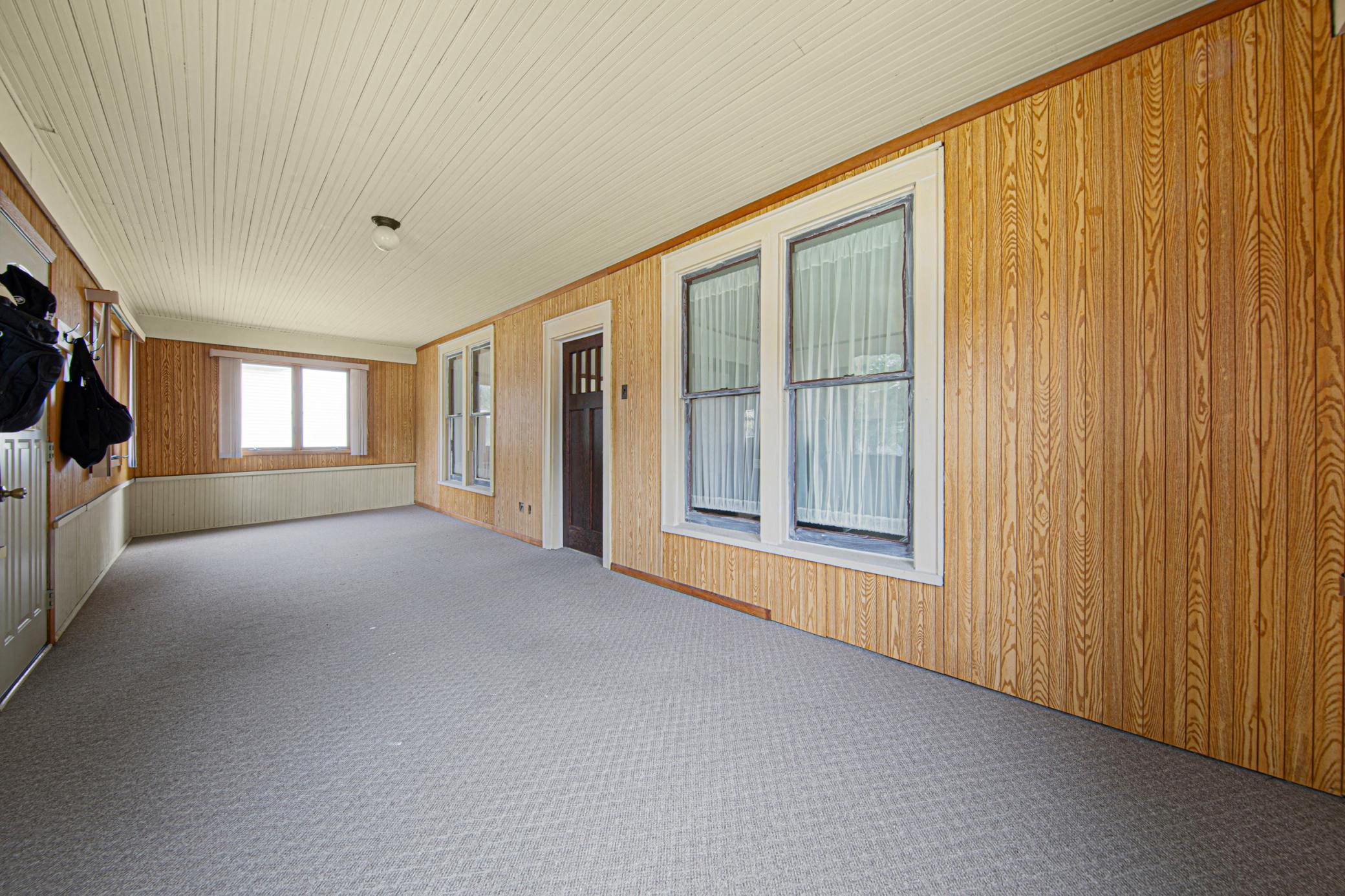 200 First Avenue Se Property Photo 4