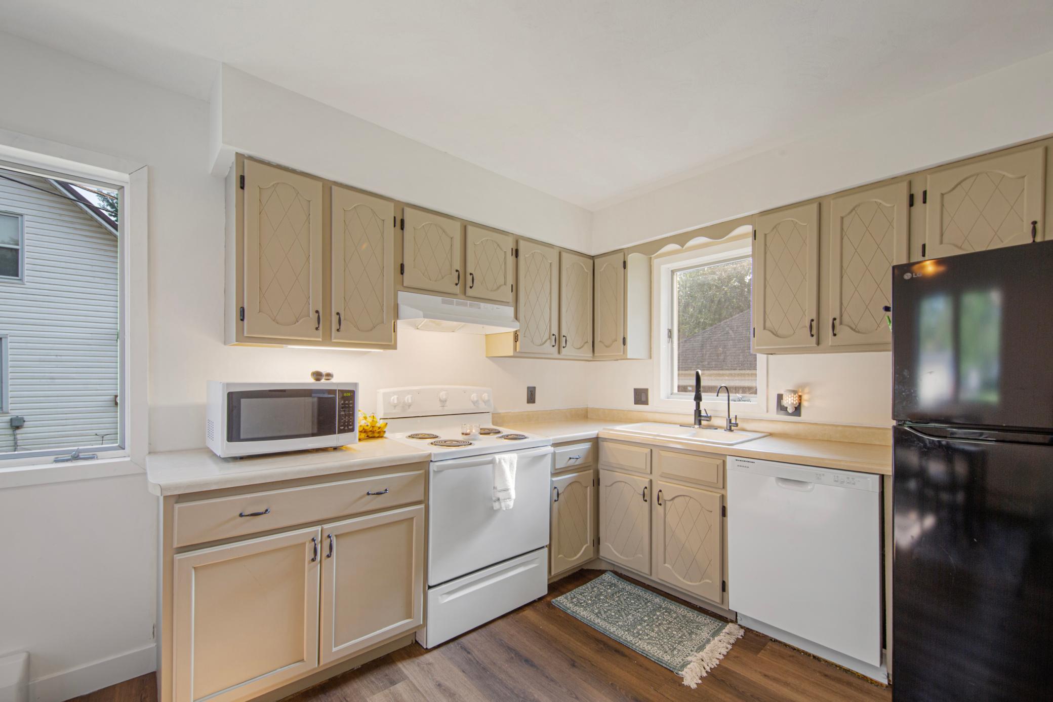200 First Avenue Se Property Photo 12