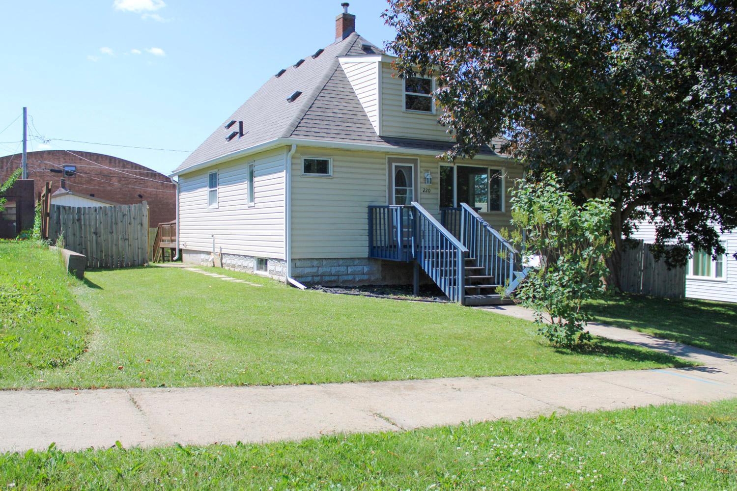 220 Garfield Street Property Photo 1