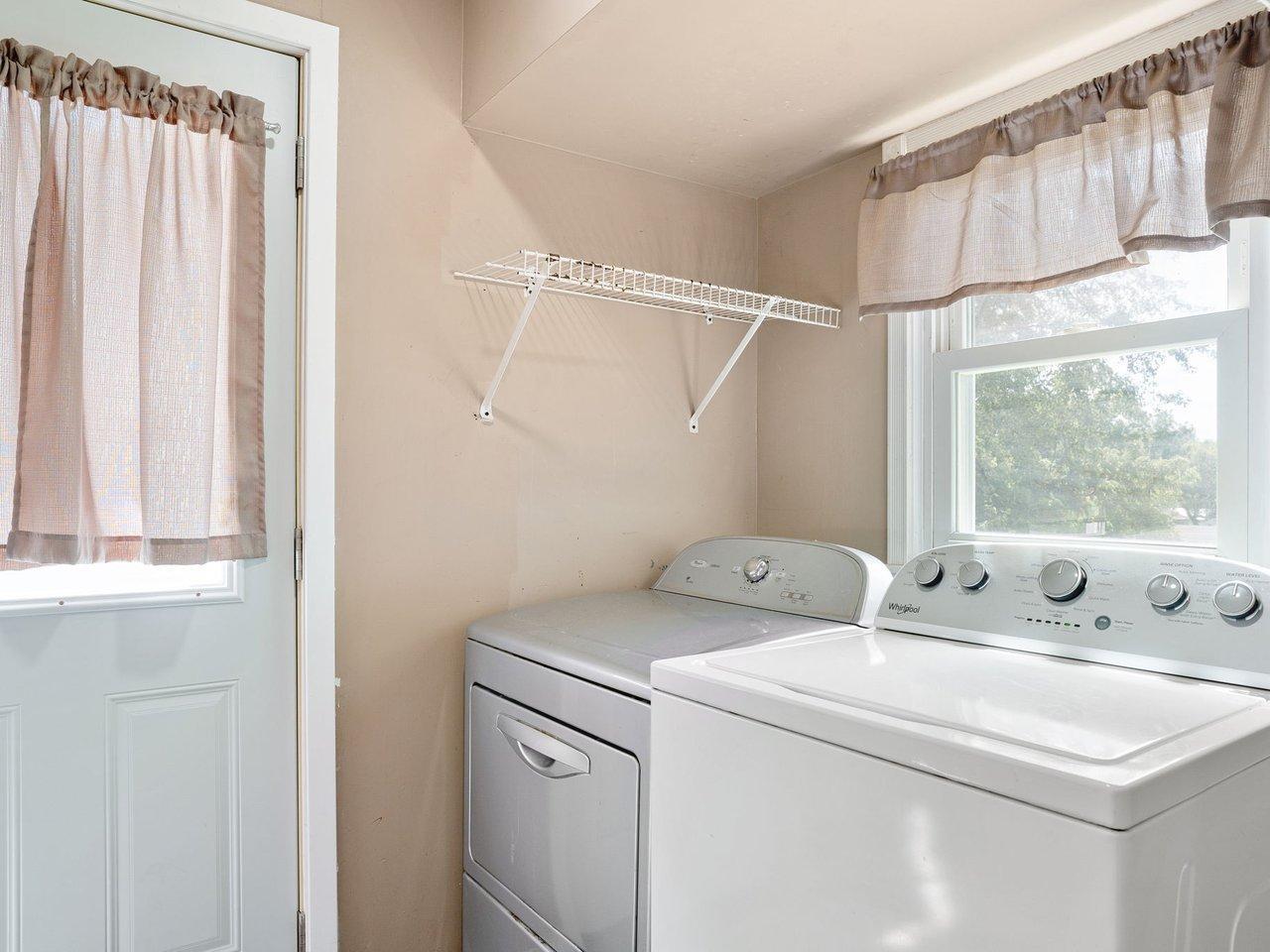 828 Clinton Street E Property Photo 18