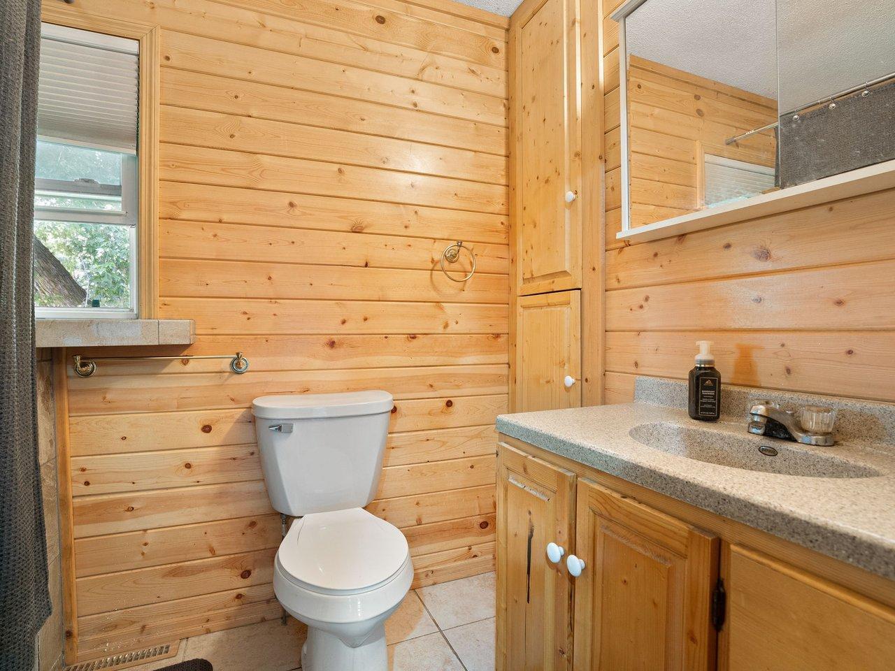 828 Clinton Street E Property Photo 19