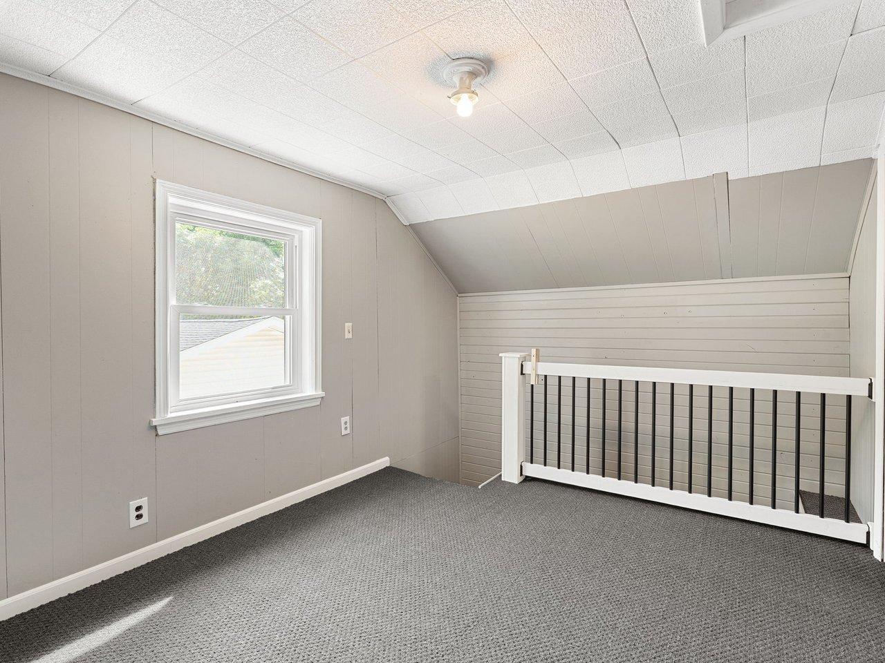 828 Clinton Street E Property Photo 27