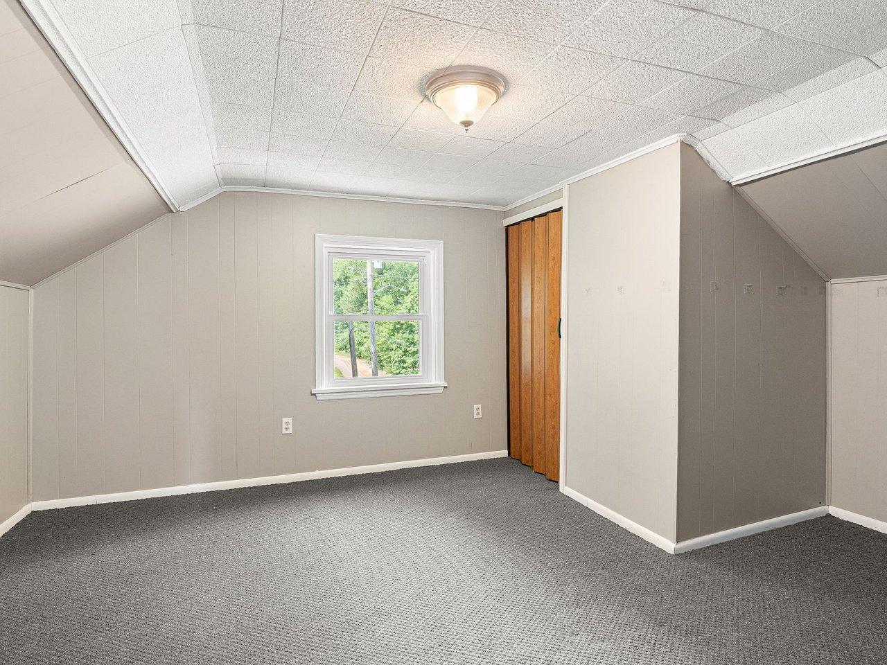 828 Clinton Street E Property Photo 29