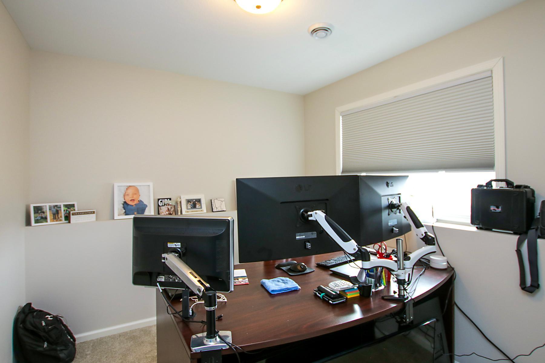 1709 Maple Leaf Lane Property Photo 11