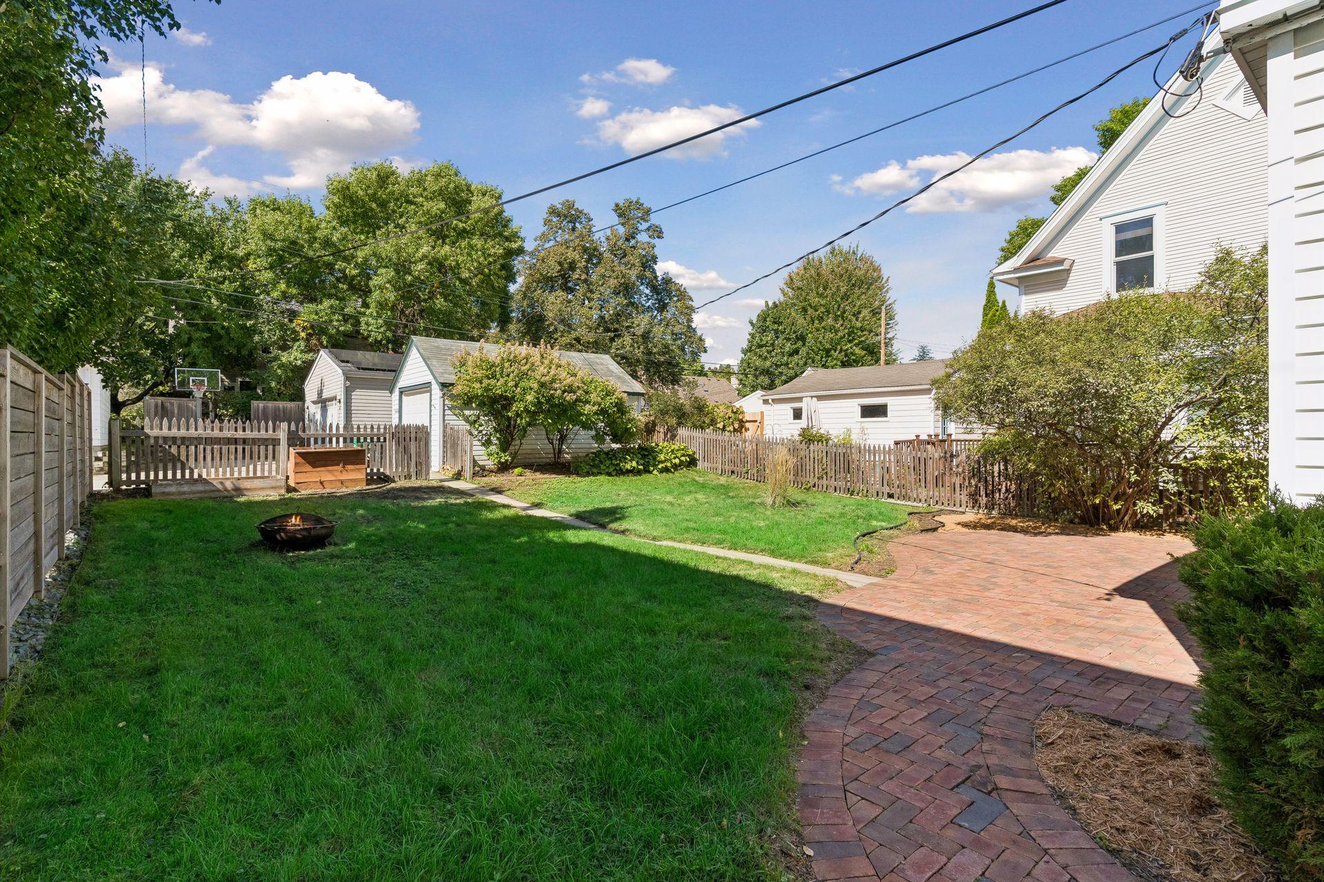 5436 Bryant Avenue S Property Photo 6