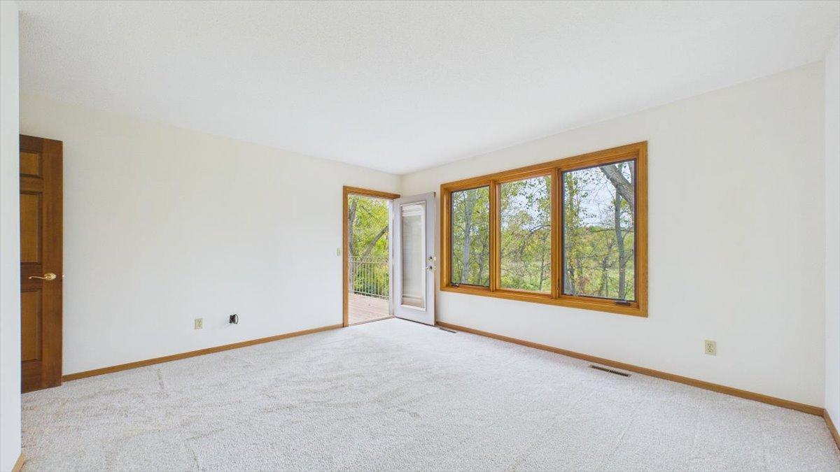 16407 Grenwich Terrace Property Photo 4