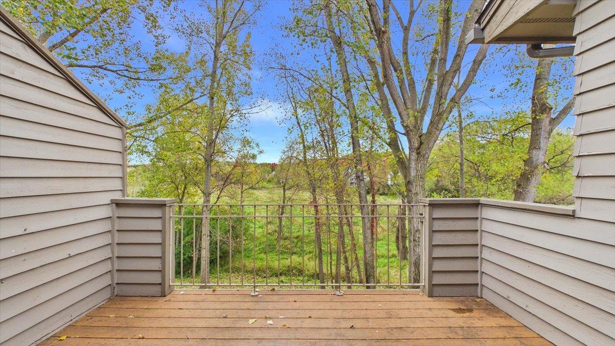 16407 Grenwich Terrace Property Photo 5