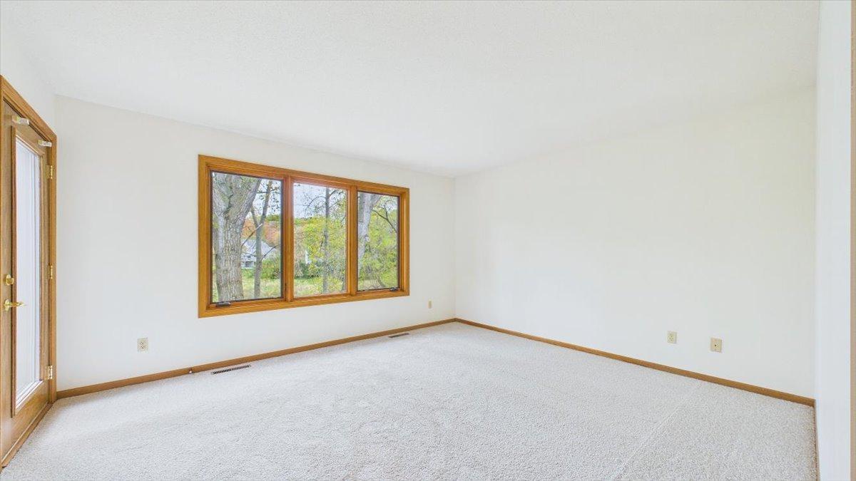 16407 Grenwich Terrace Property Photo 12