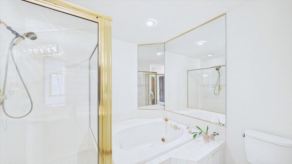 16407 Grenwich Terrace Property Photo 16