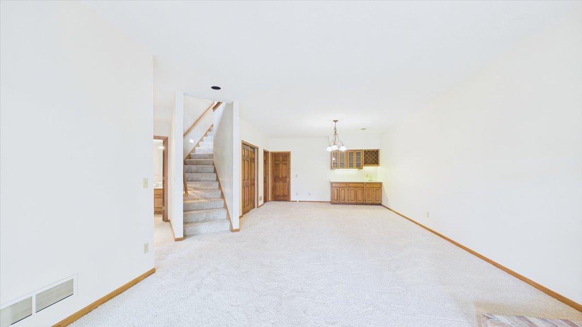 16407 Grenwich Terrace Property Photo 17