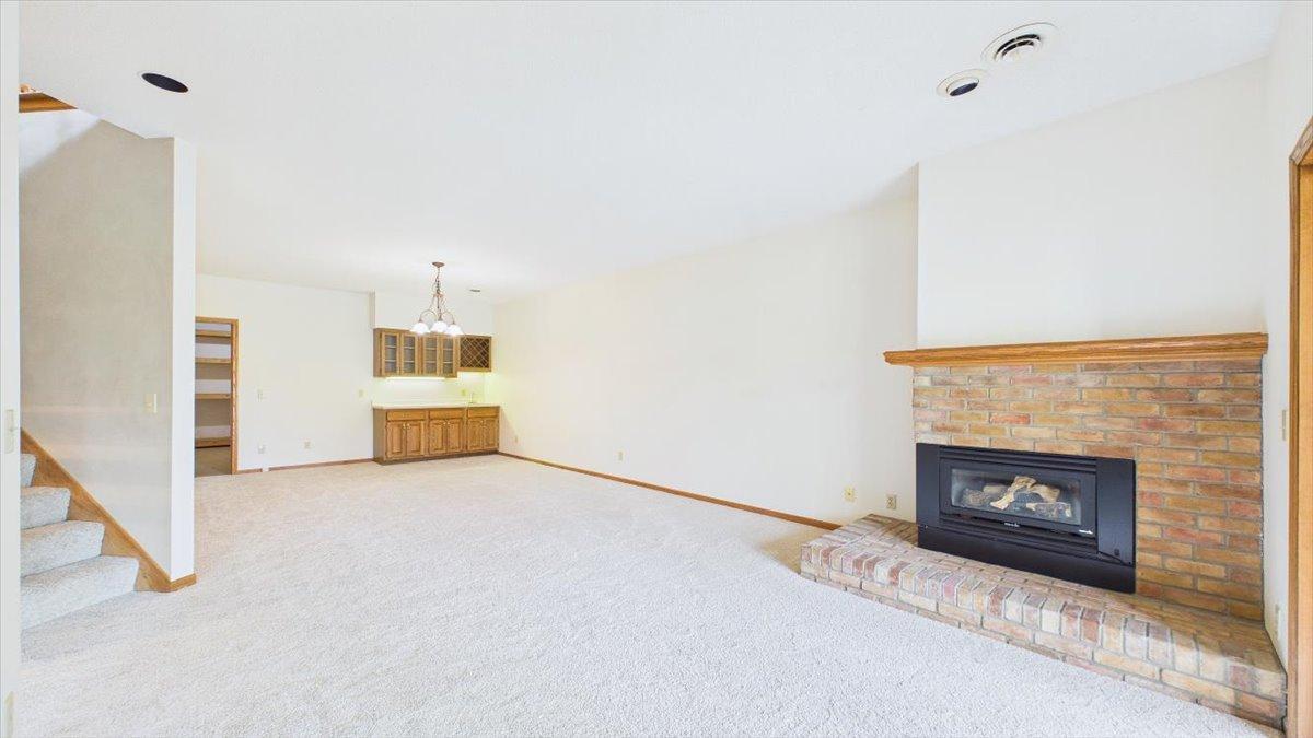 16407 Grenwich Terrace Property Photo 18
