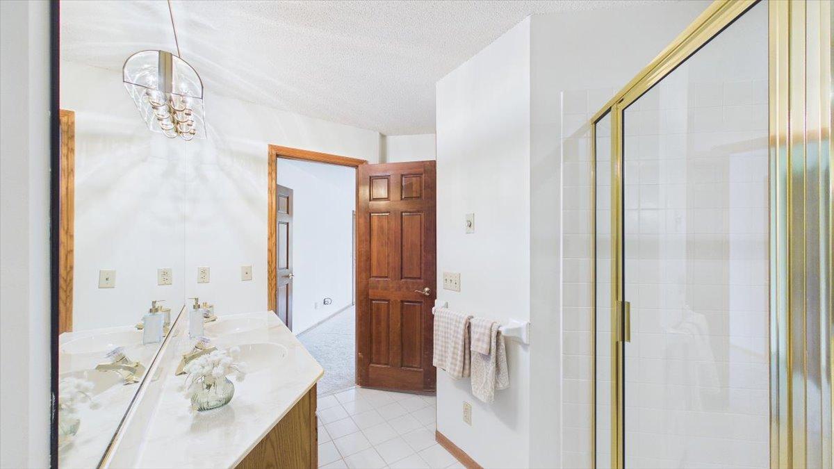 16407 Grenwich Terrace Property Photo 39