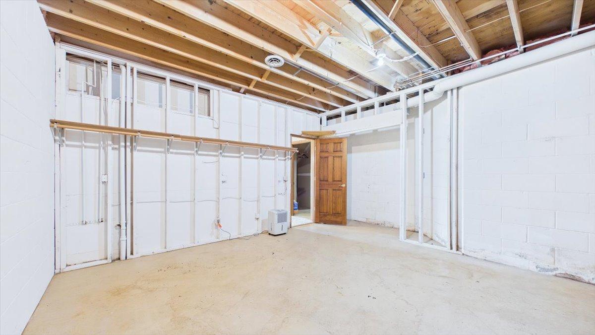 16407 Grenwich Terrace Property Photo 50