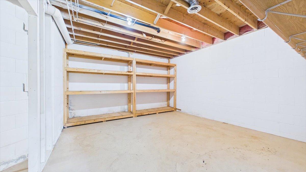 16407 Grenwich Terrace Property Photo 51