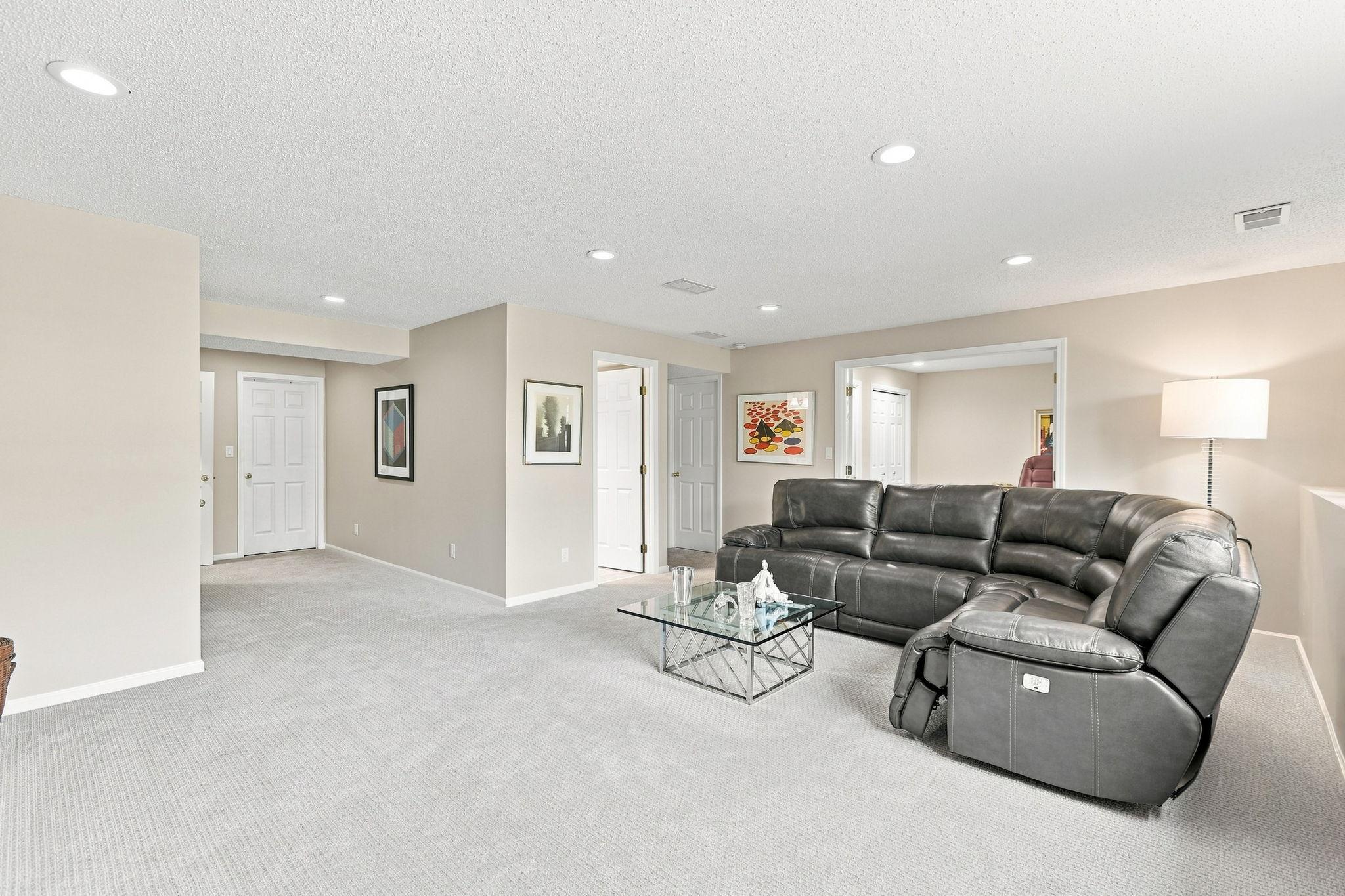 5423 Butternut Circle Property Photo 26