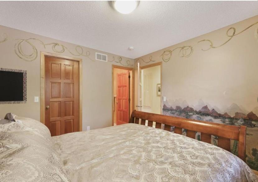 8217 W 93rd Street Circle Property Photo 23
