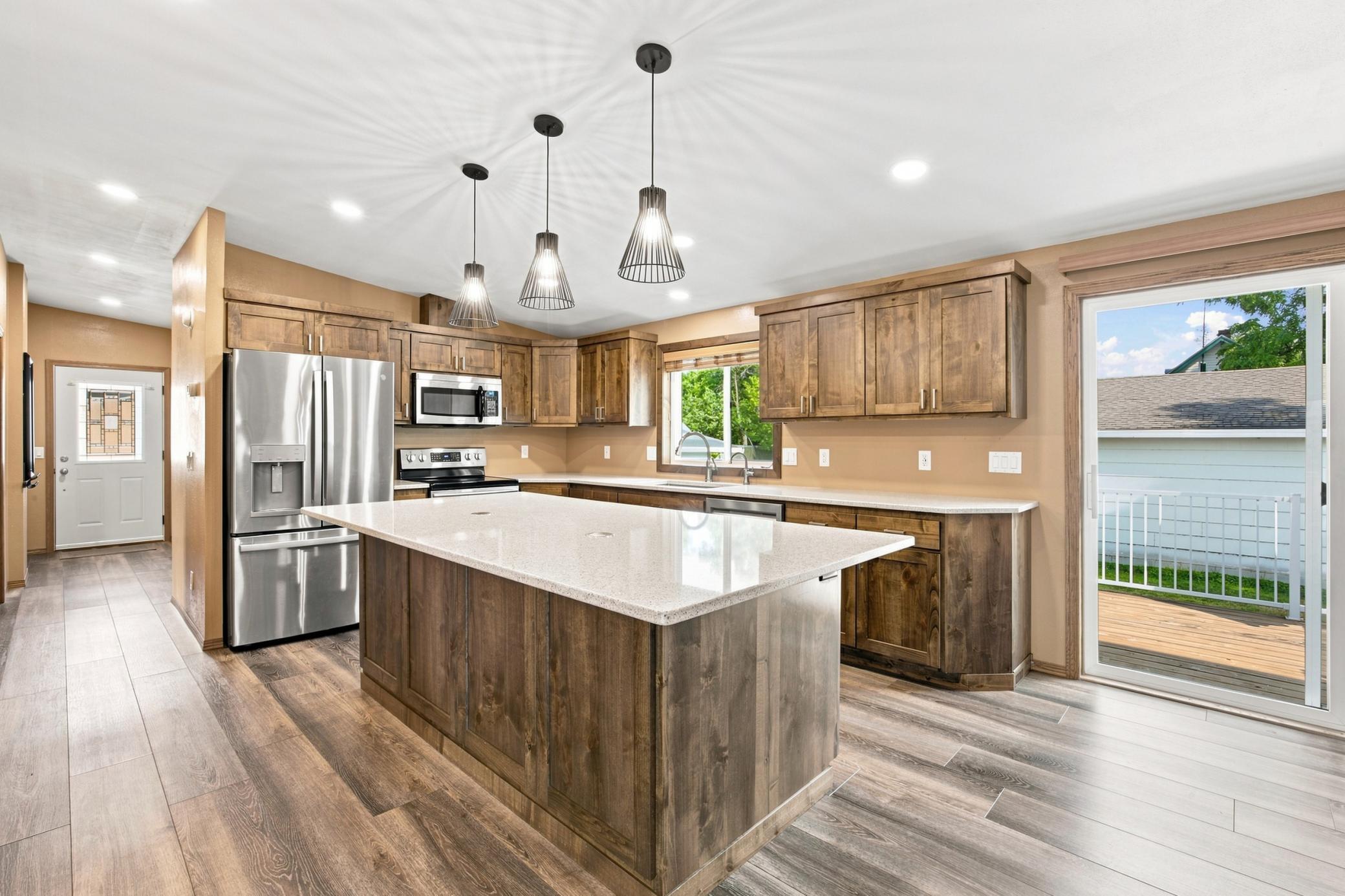 102 3rd Street Property Photo 7