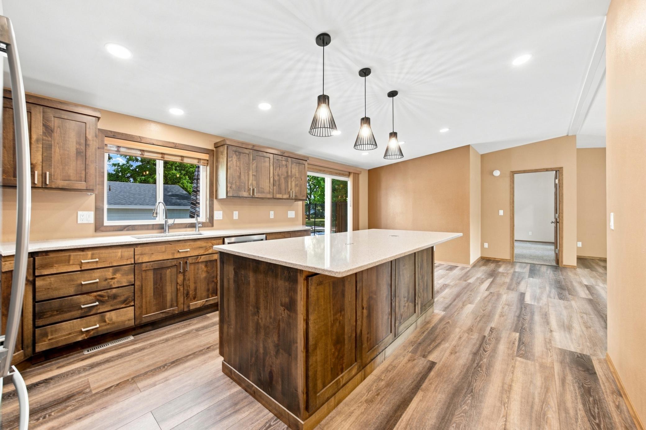 102 3rd Street Property Photo 8