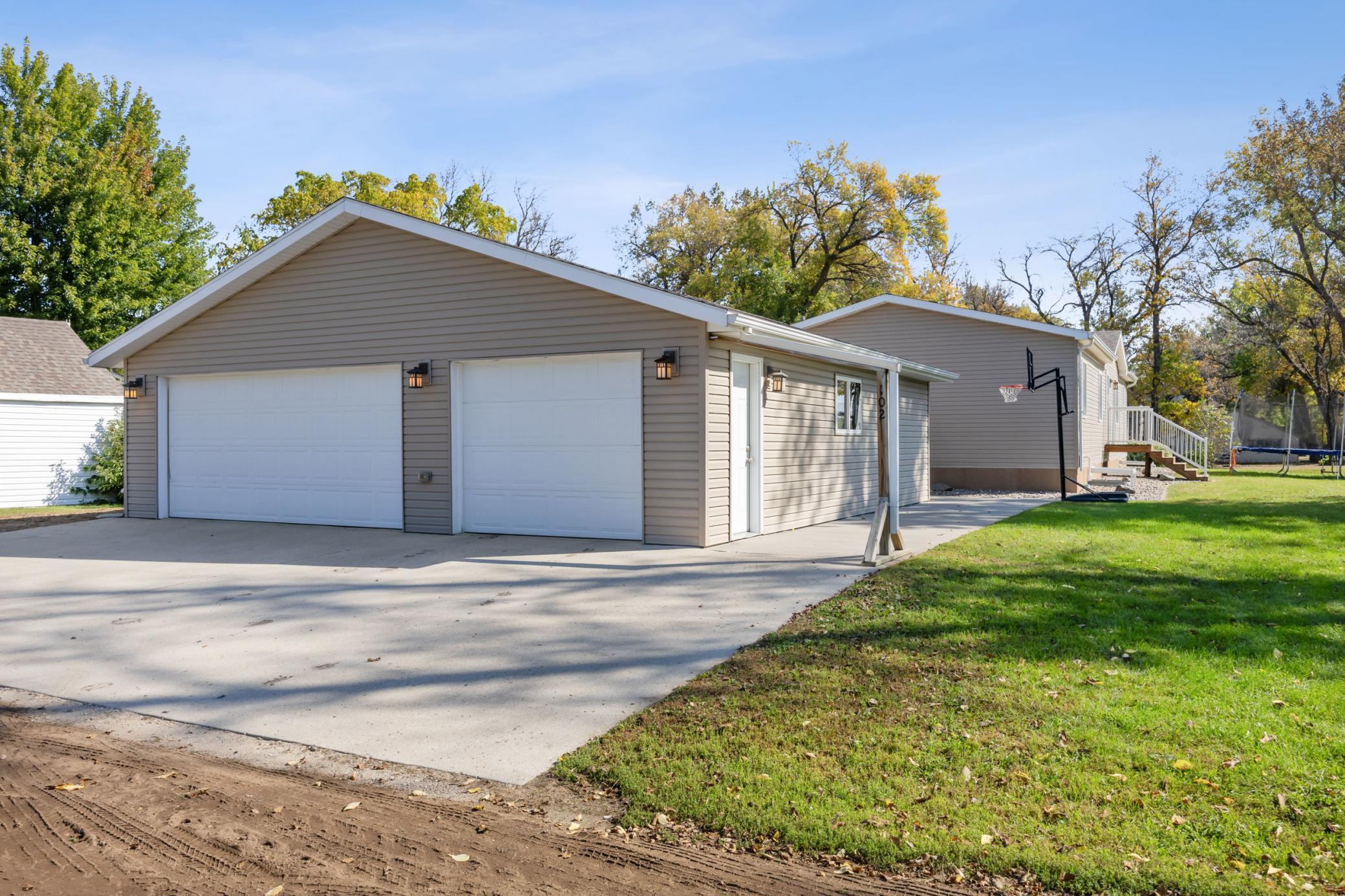 102 3rd Street Property Photo 38