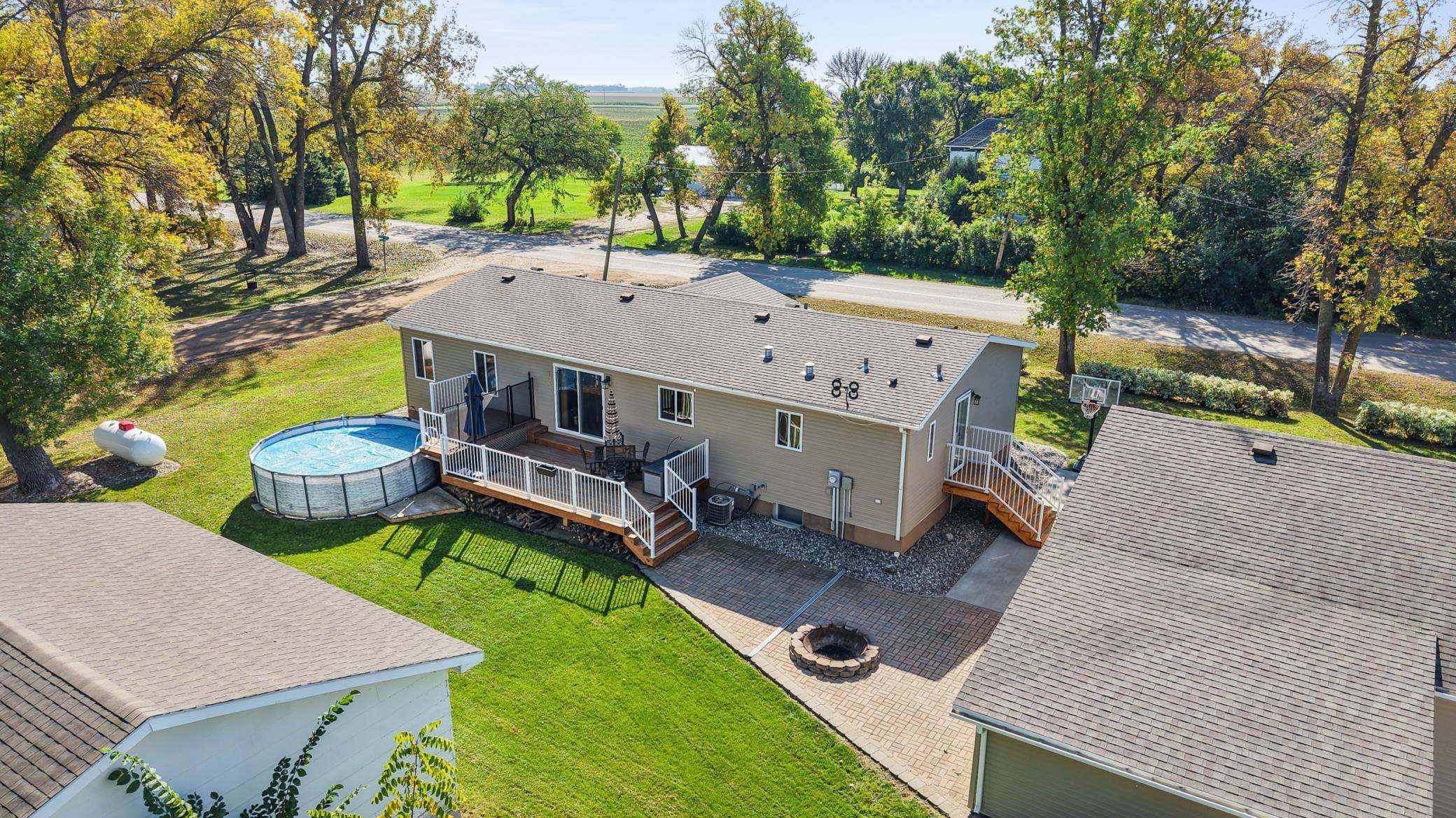 102 3rd Street Property Photo 45