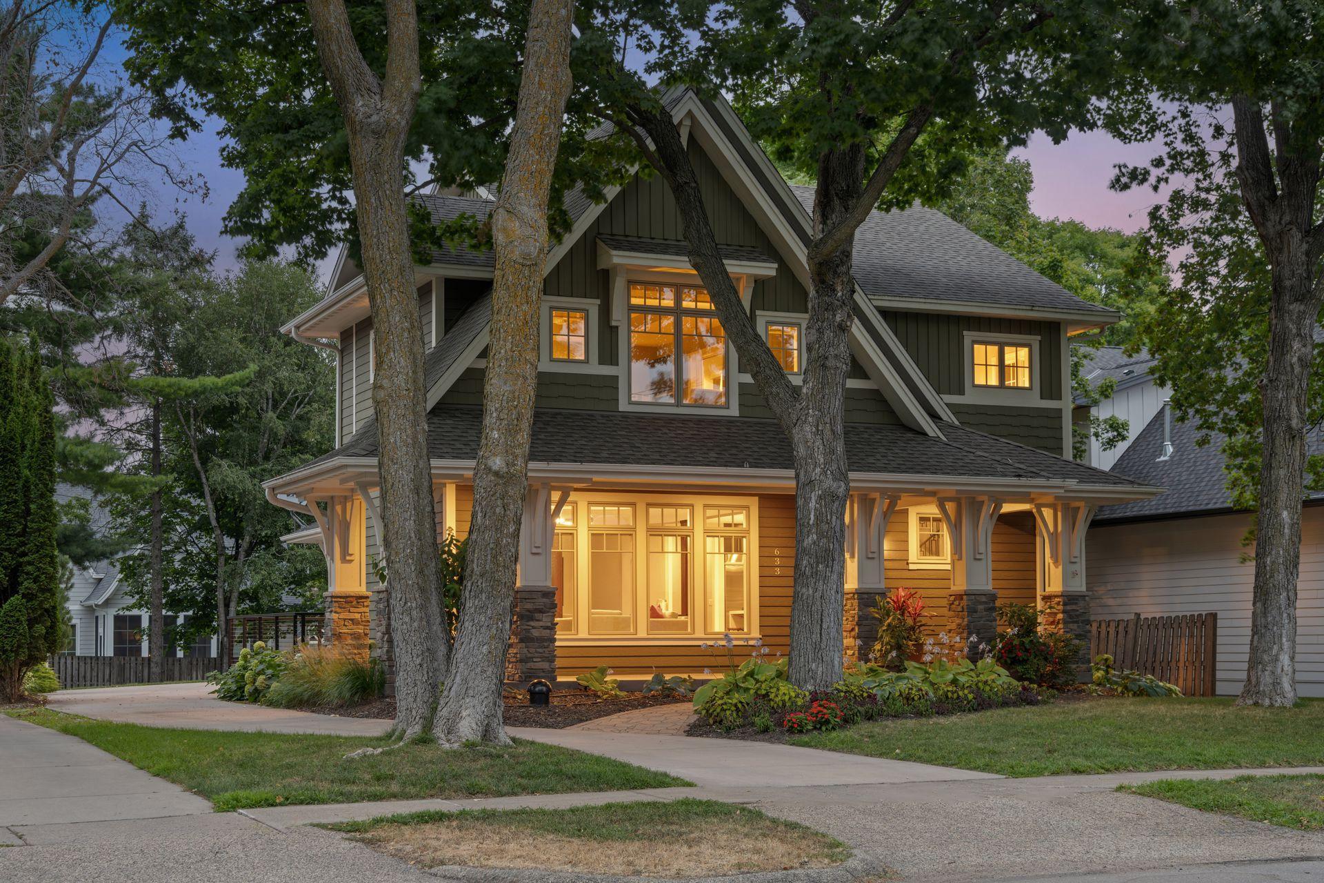 633 Park Street E Property Photo 1