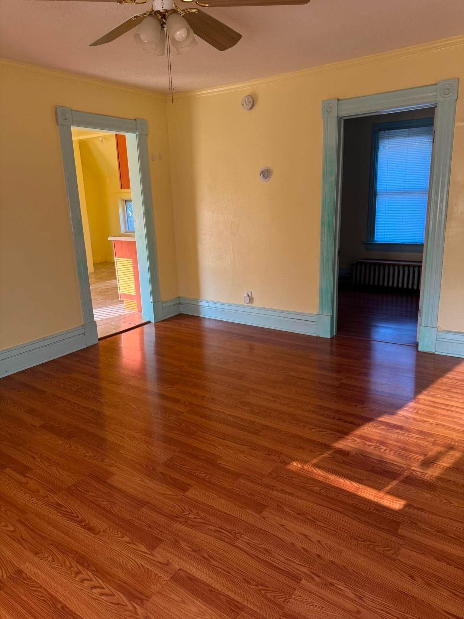 861 Cook Avenue E Property Photo 6