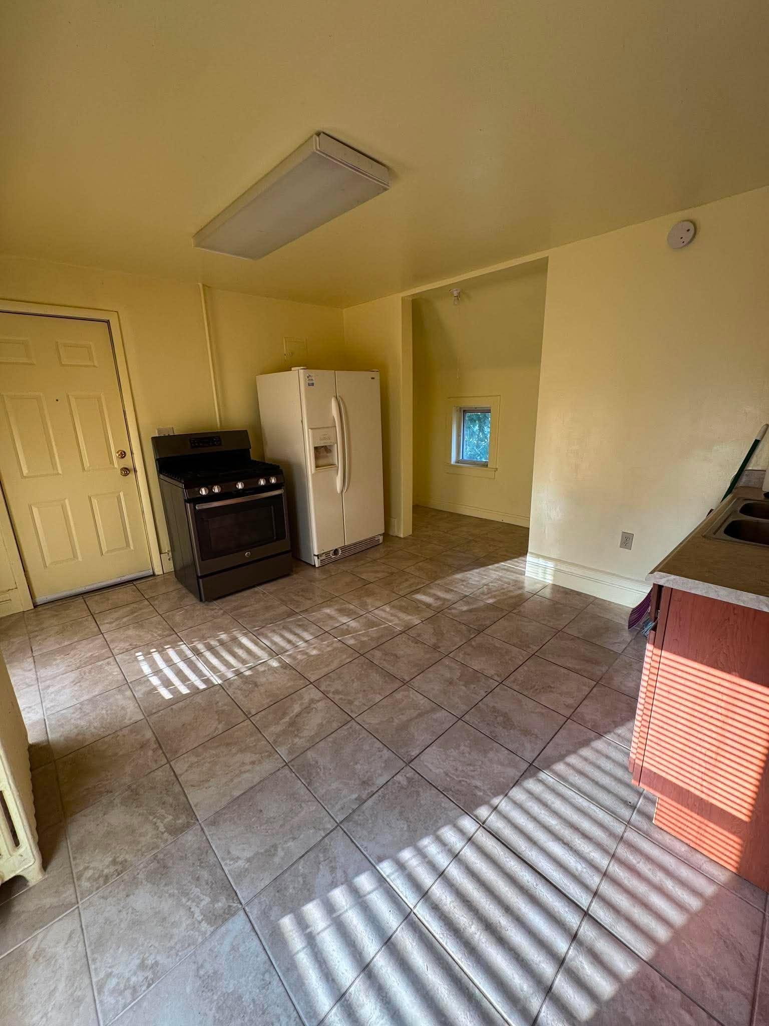 861 Cook Avenue E Property Photo 10