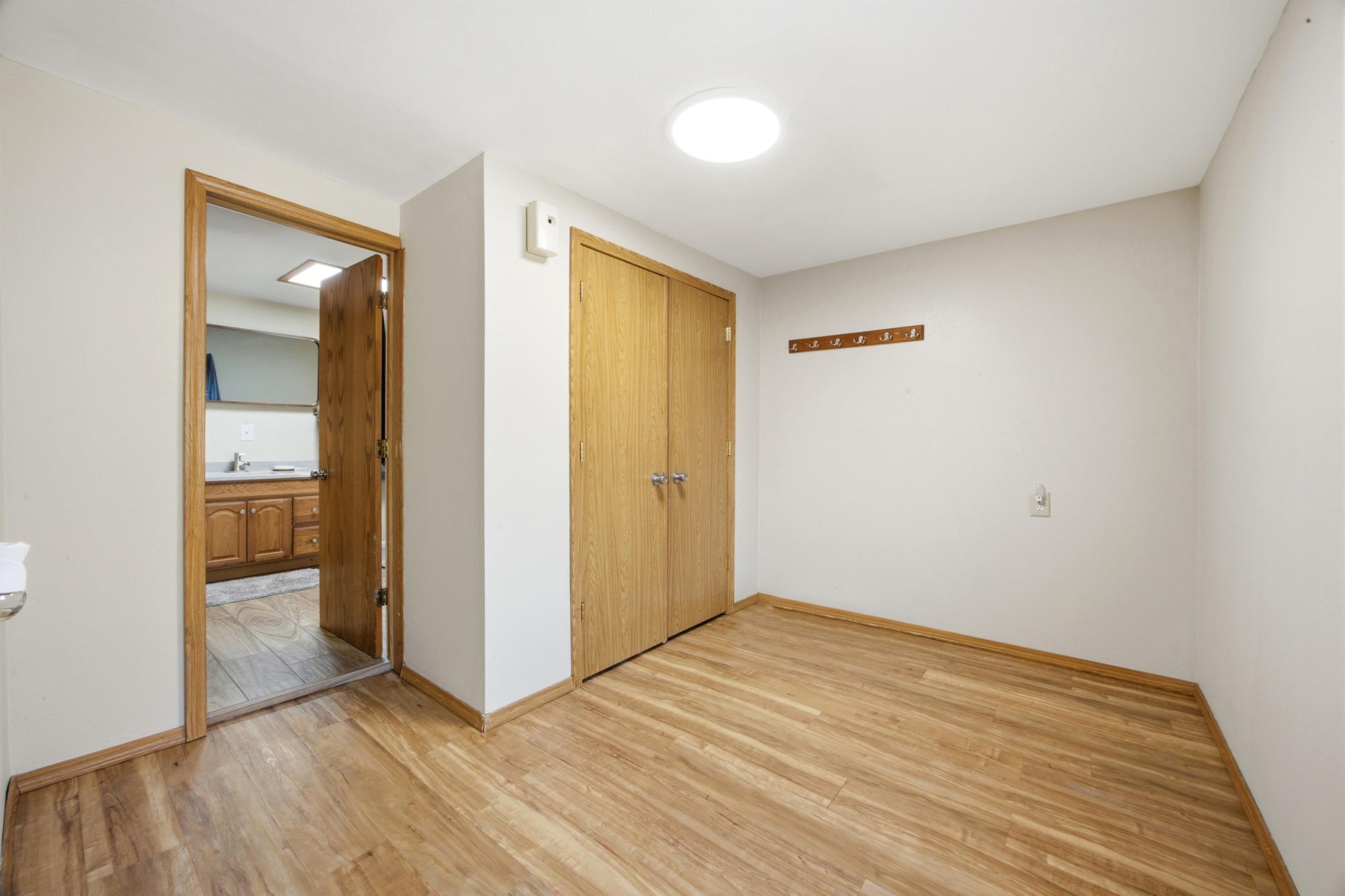 295 9th Avenue Property Photo 11