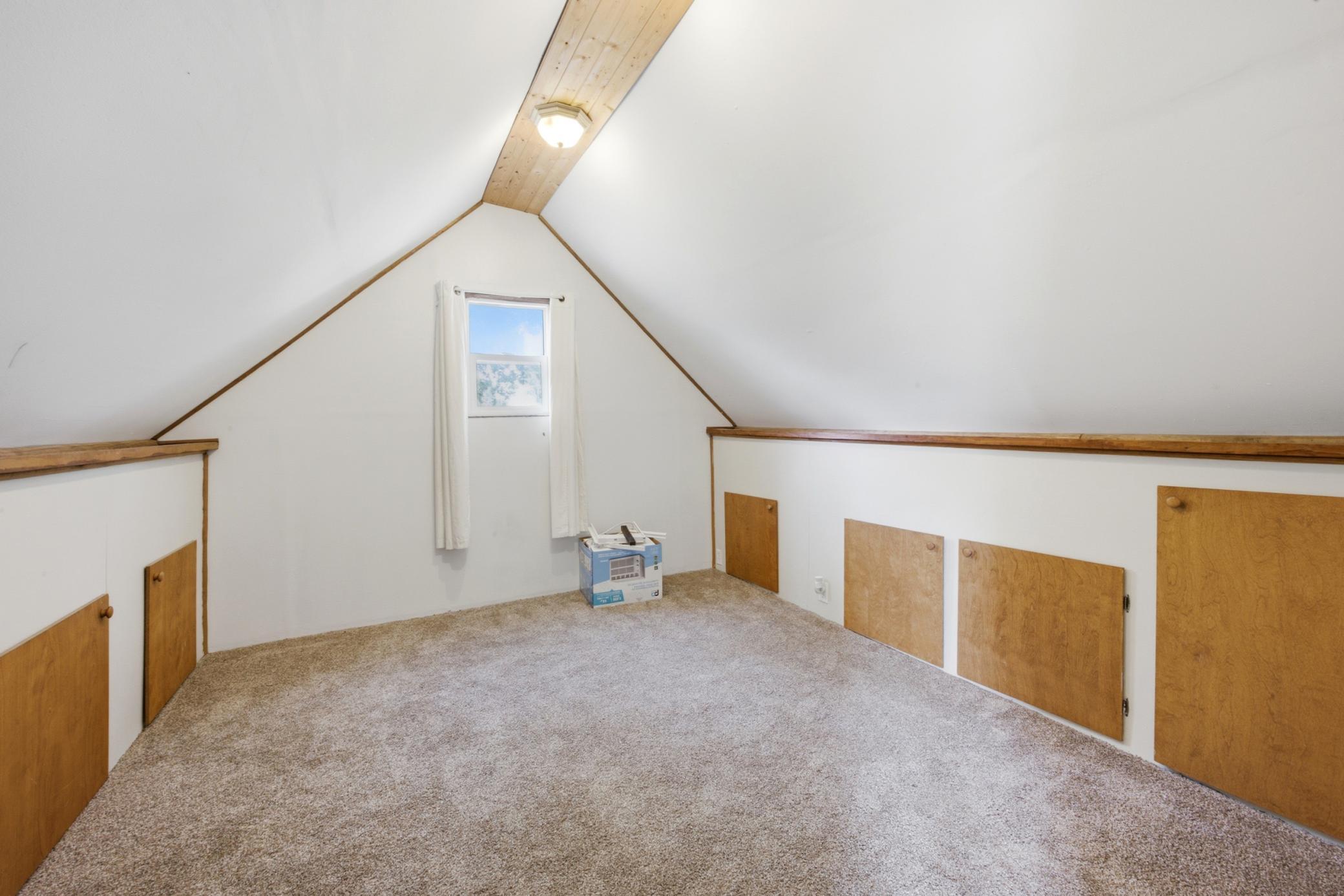 295 9th Avenue Property Photo 19