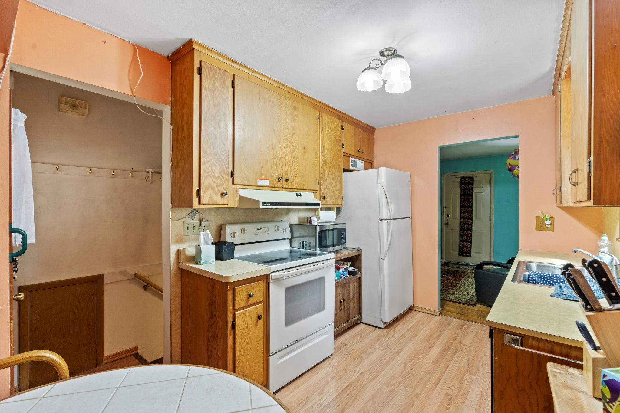 7508 Washburn Avenue S Property Photo 5