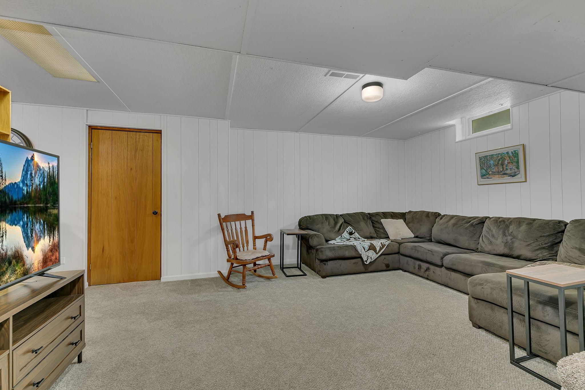 1049 16th Avenue S Property Photo 16