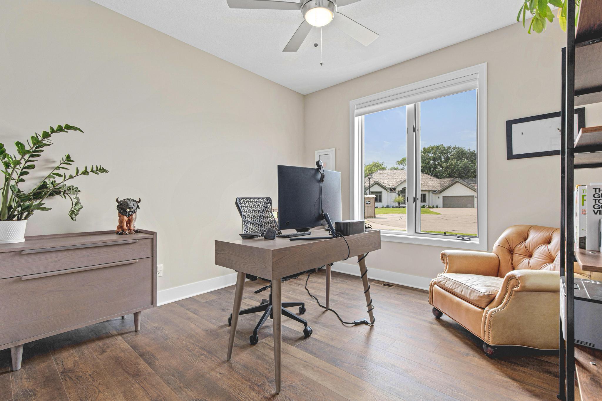 7036 Crowne Oak Road Property Photo 23