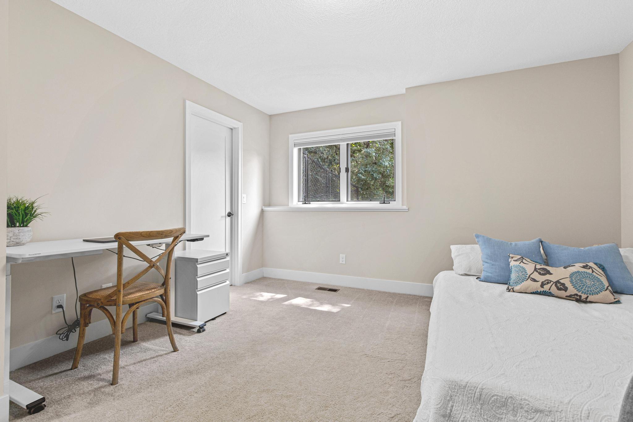 7036 Crowne Oak Road Property Photo 33