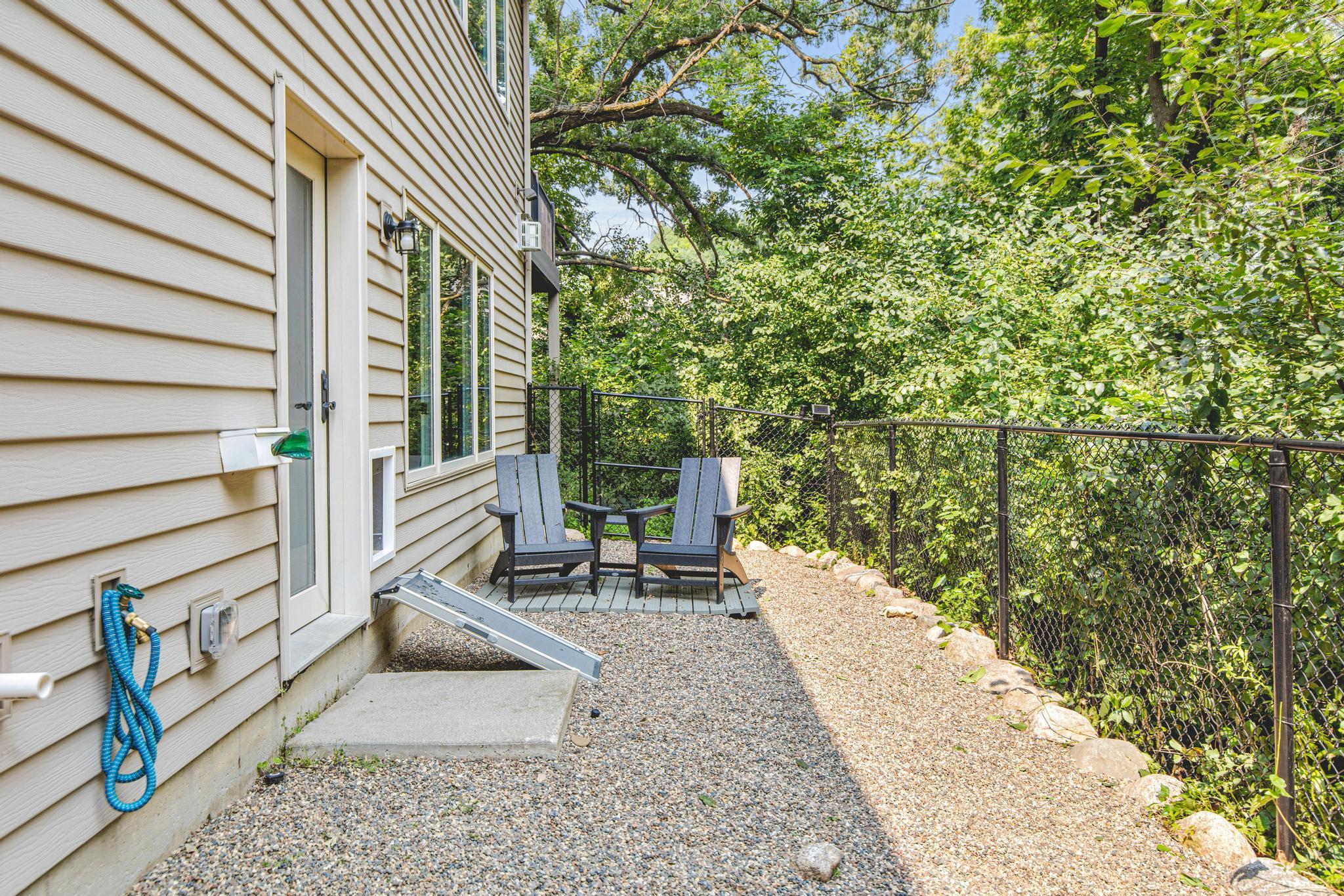 7036 Crowne Oak Road Property Photo 40