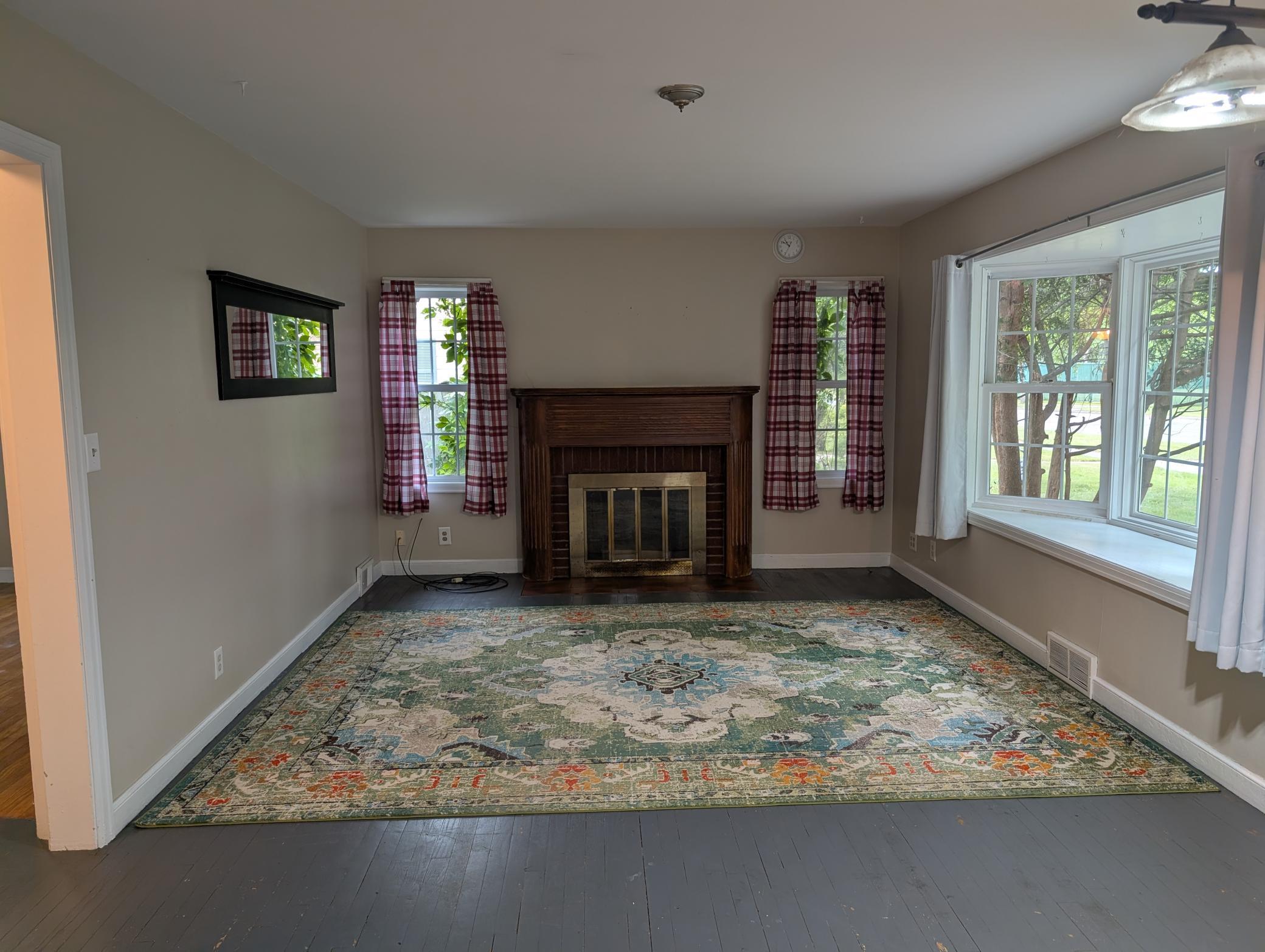 805 2nd Street Property Photo 2