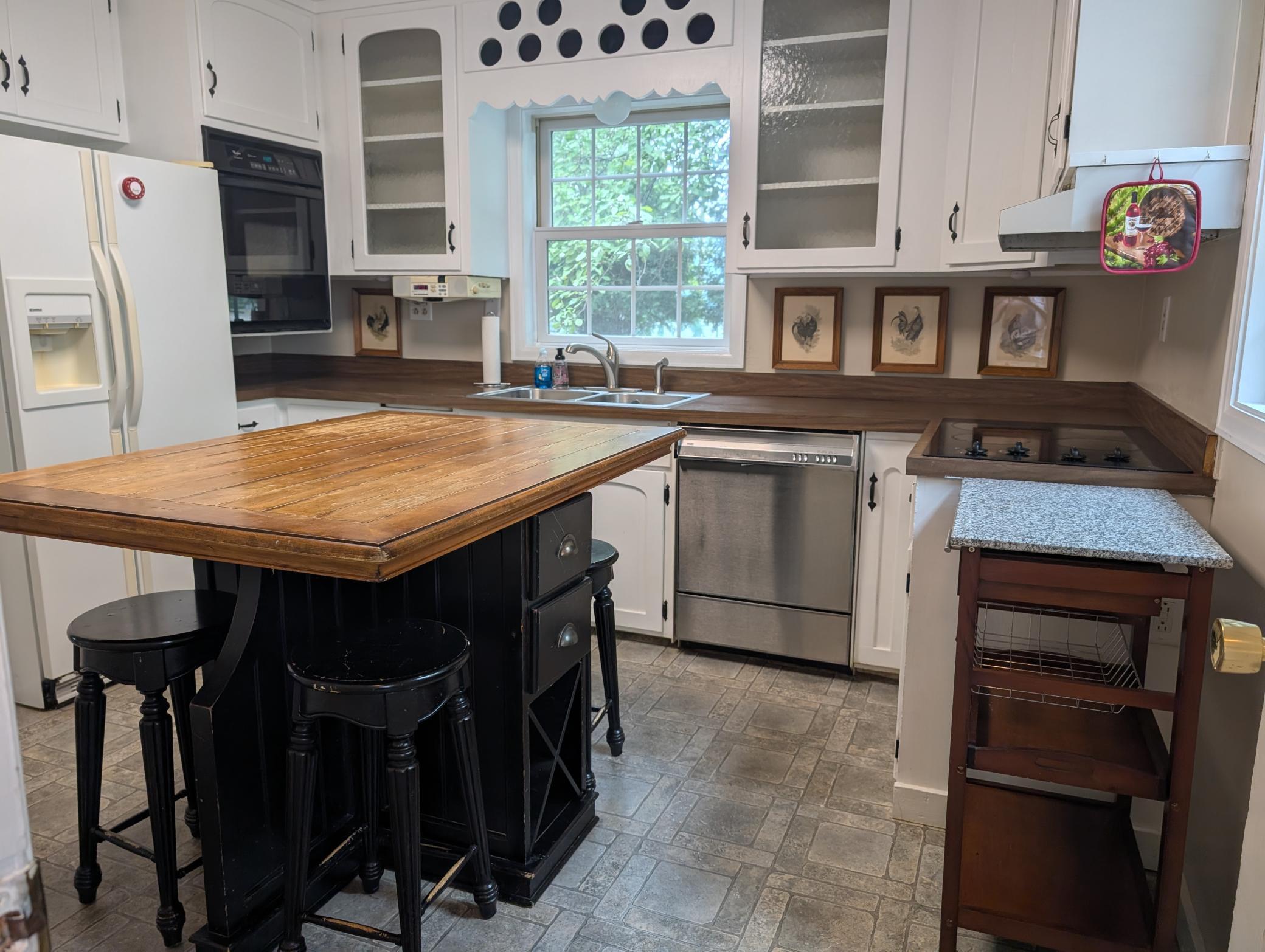 805 2nd Street Property Photo 3