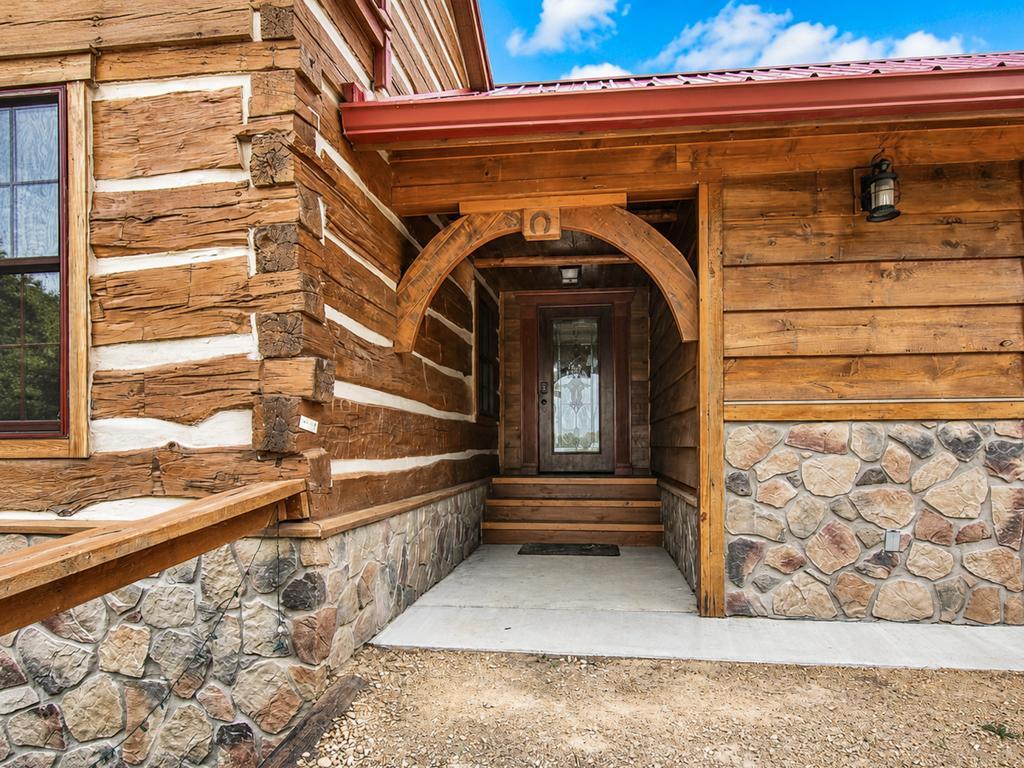 1103 Terrasol Lane Property Photo 3