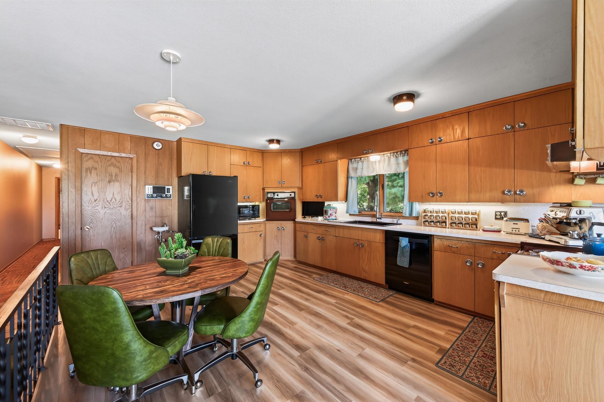 1472 Bridgeview Avenue Property Photo 34