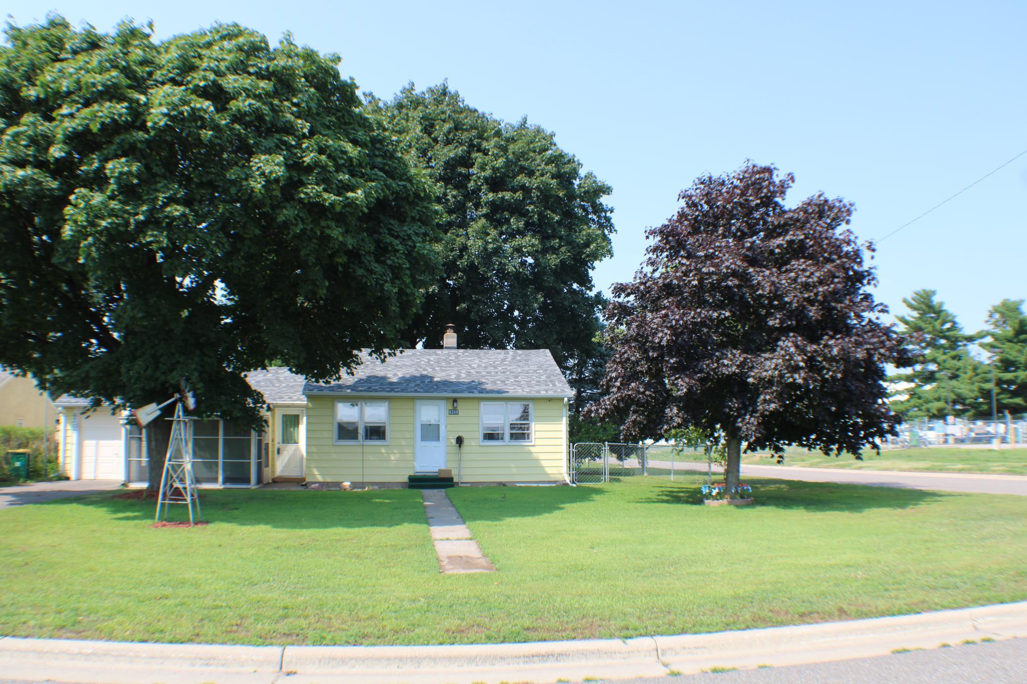 6300 60th Avenue N Property Photo 1