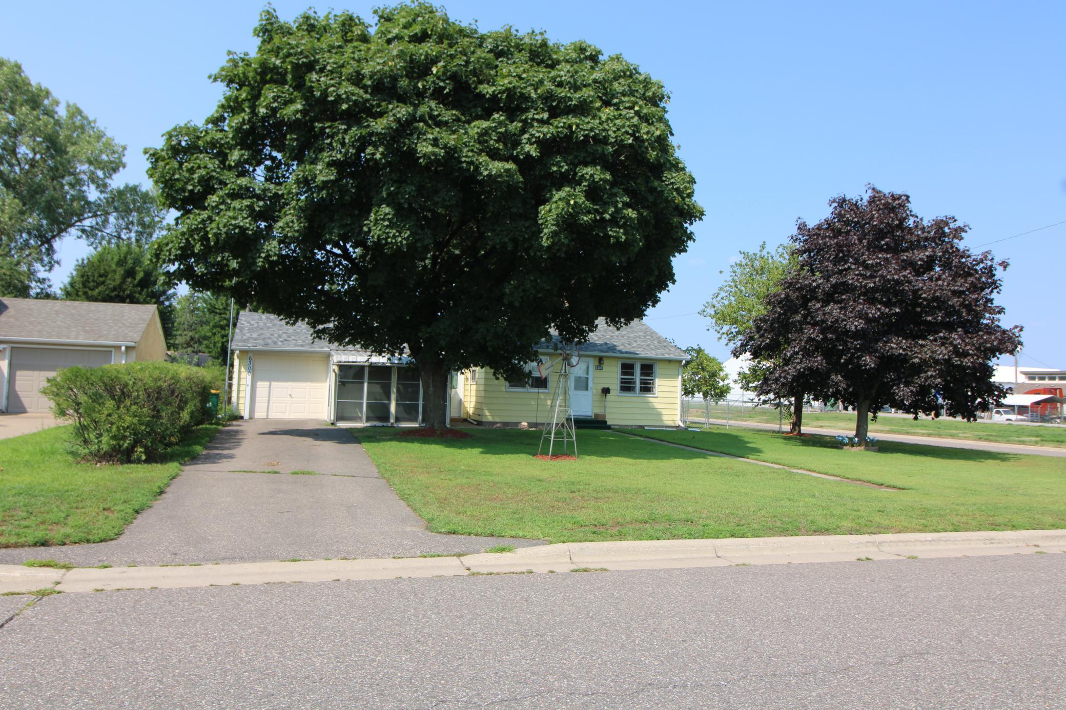 6300 60th Avenue N Property Photo 2