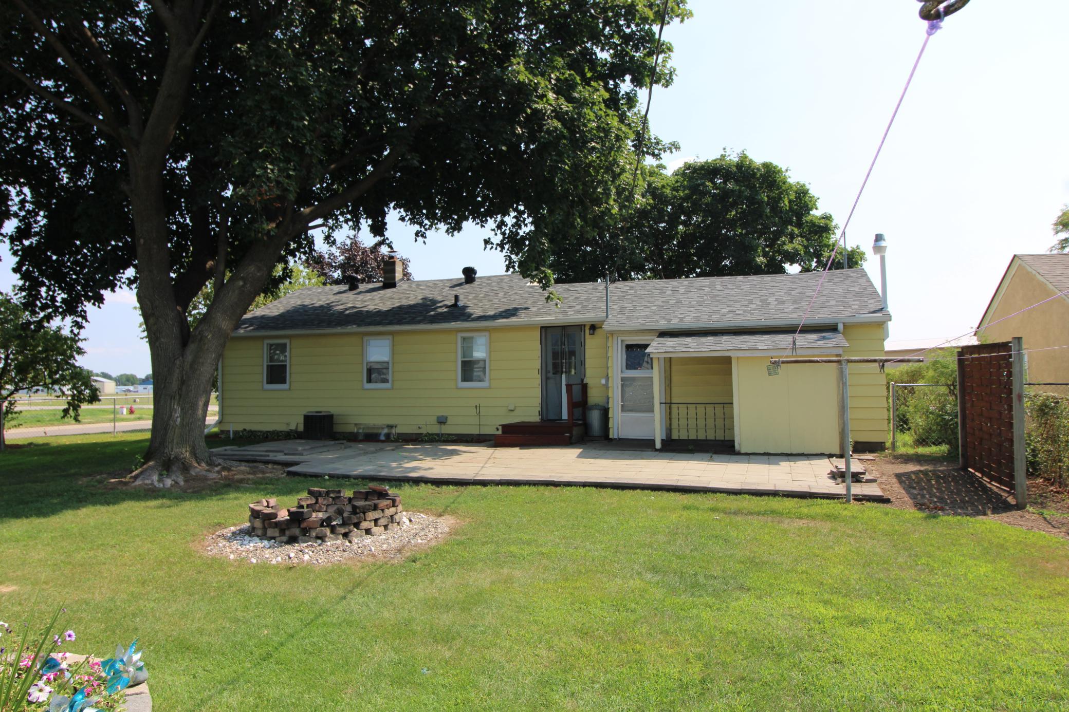 6300 60th Avenue N Property Photo 4