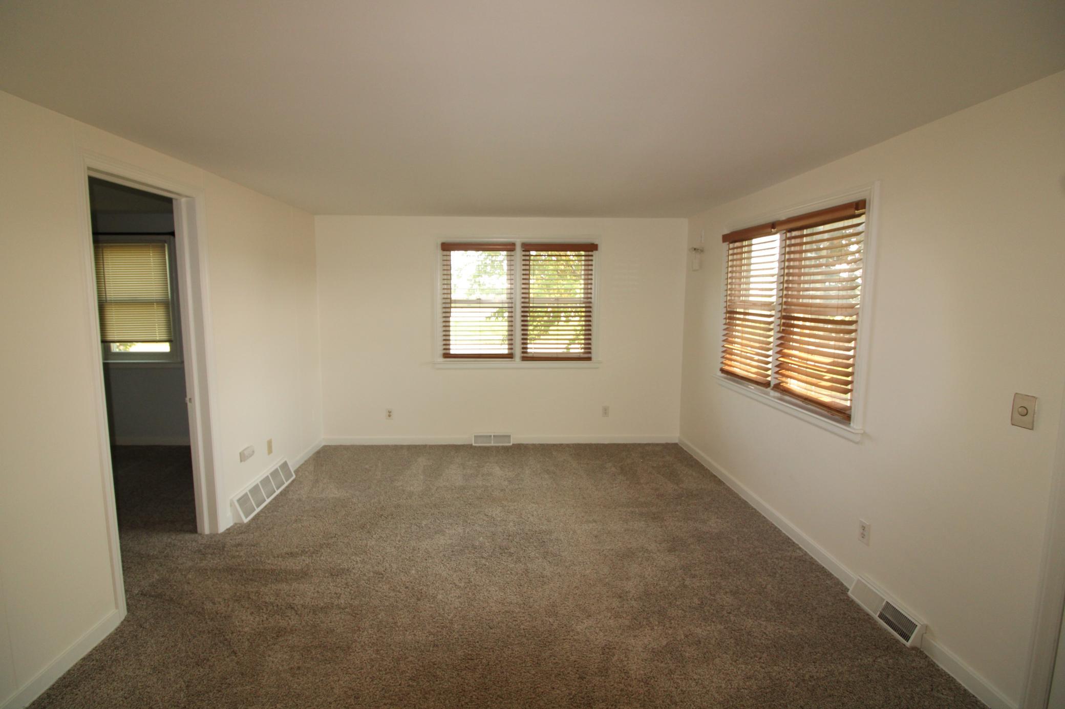 6300 60th Avenue N Property Photo 6